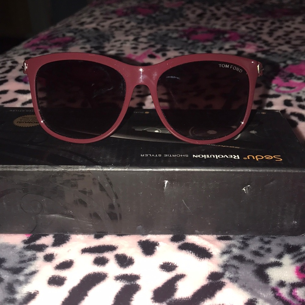 NWOT 💯 authentic Tom Ford polarized sunglasses